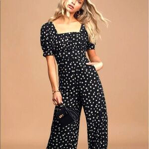 LULUS BLACK & WHITE FLORAL PUFF SLEEVE WIDE LEG JUMPSUIT SIZE XS NWOT